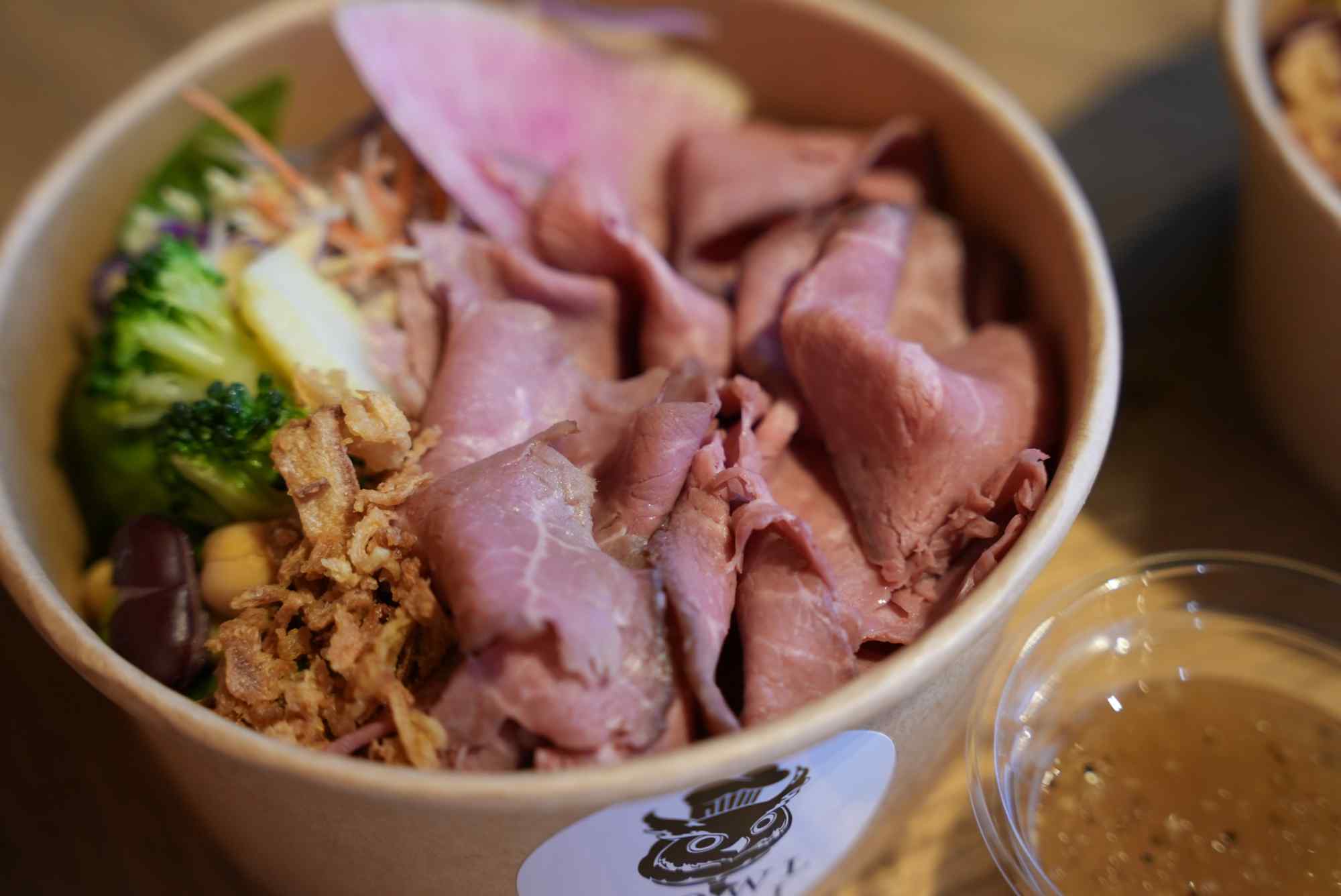肉料理 | 東京都有明のカフェならHOWL DELI 〜ハウルデリ〜 有明アーバンスポーツパーク店